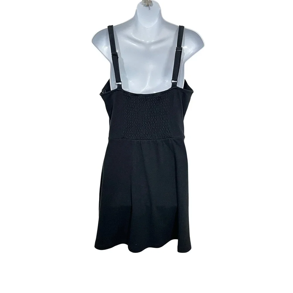 ModCloth Fit and Flare Dress Women‎ Large Black Sweetheart Neck Smocked Back LBD